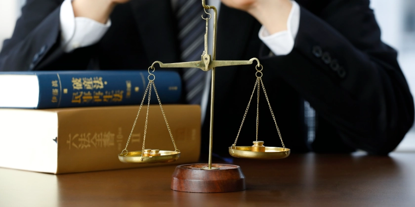 数多くの請求を含む労働審判において裁判所を味方にして、勝訴的和解に持ち込んだ事案